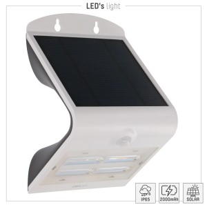 Weiße LED Solar-Außenleuchte mit Sensor, 3,2W, 400lm, 3000K. Ideal als Flutlicht für den Garten.