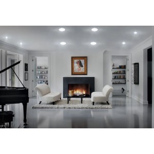 Wohnzimmer mit Ledvance Smart+ WiFi LED-Einbauleuchten Downlight Slim TW Weiß Ø 22,5 cm.