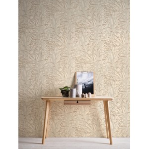 Beige Vliestapete mit Gräser-Motiv, glänzend und leicht strukturiert.