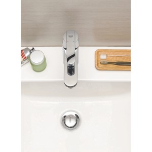 Grohe QuickFix Waschtischarmatur Get M in Chrom, Aufsicht auf Waschbecken mit Armatur.