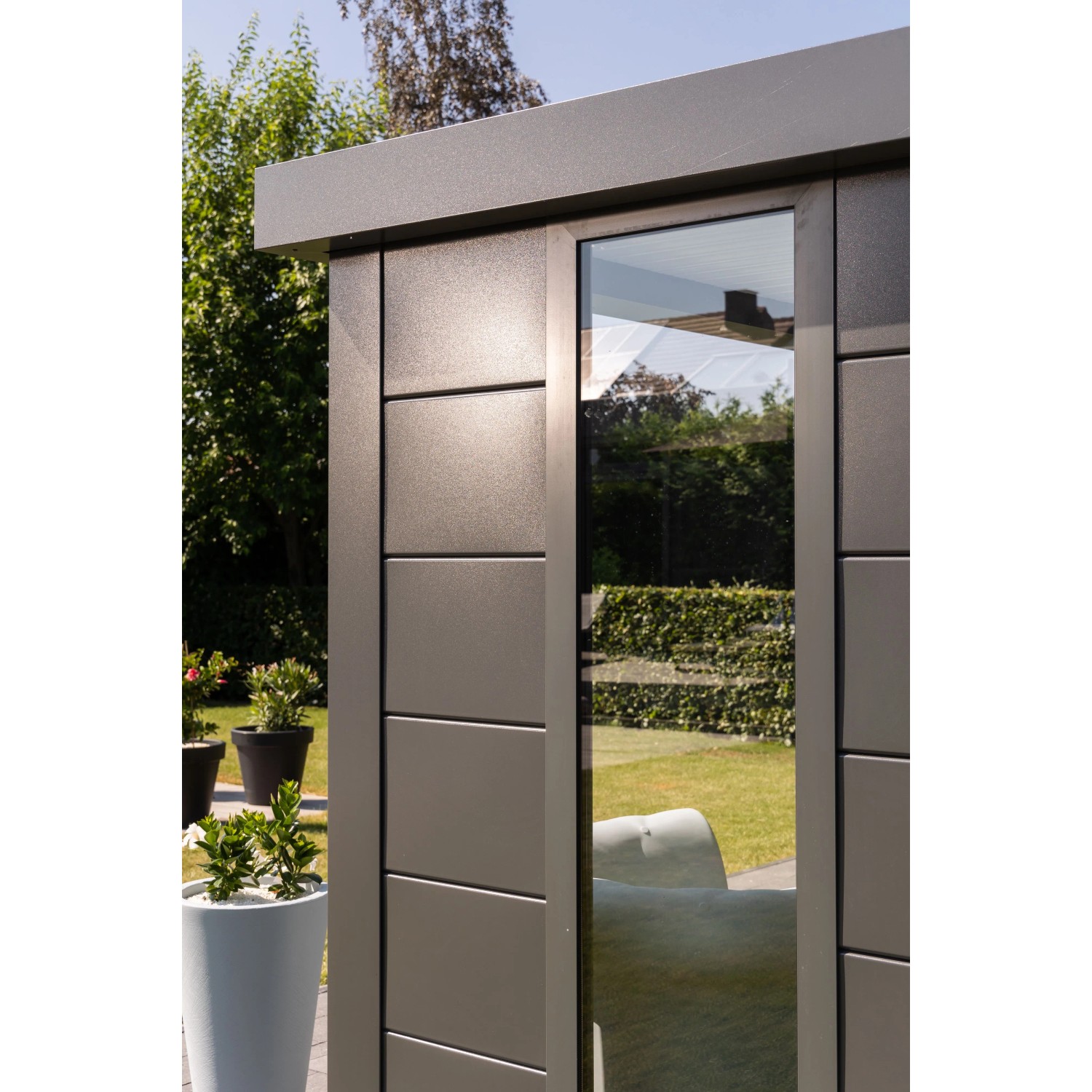 Gerätehaus Classico 3030 Lounge XL Rechts Fenster Weiße Ecken 762 x 238 cm Weiß_5