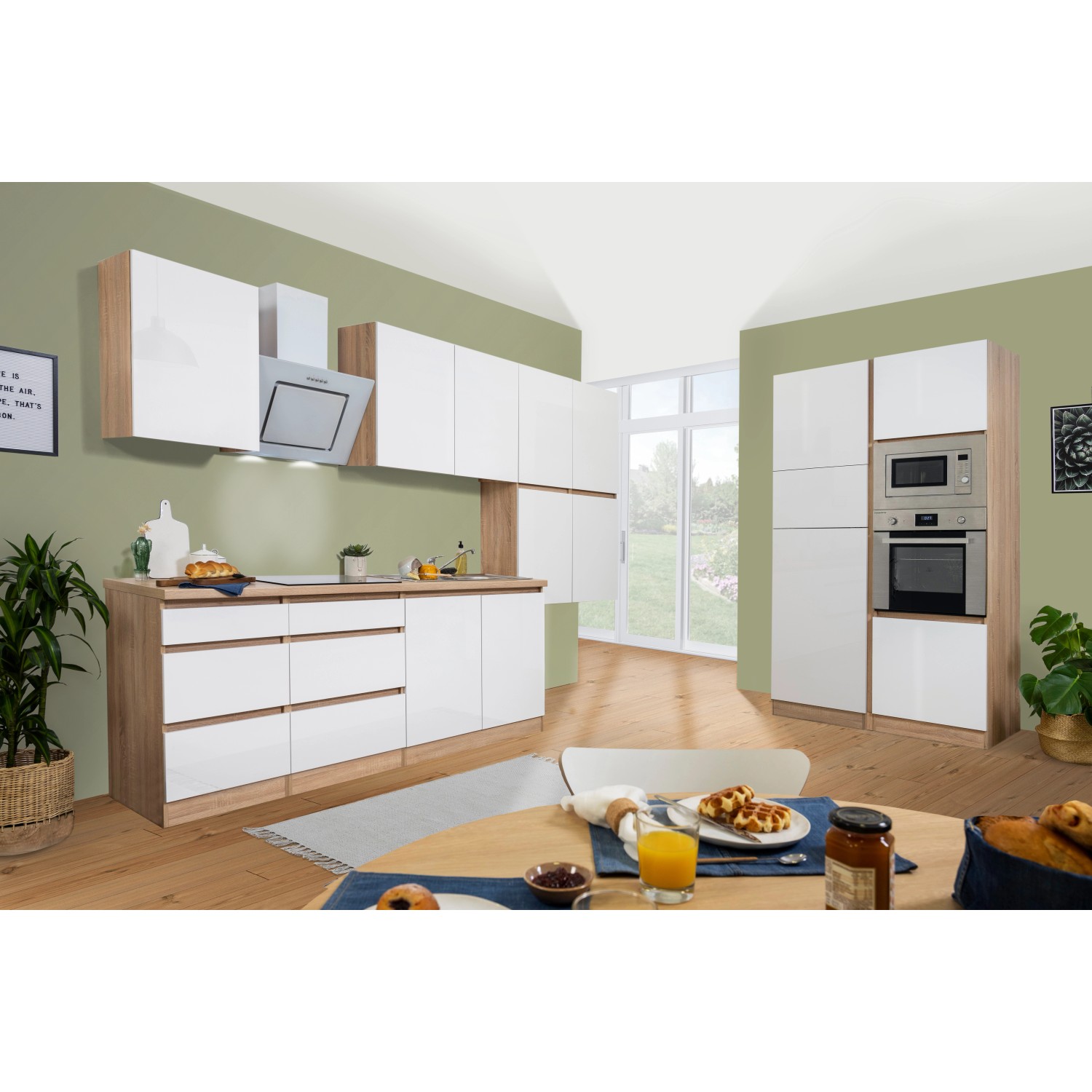 Moderne, grifflos Küchenzeile in Weiß Hochglanz und Eiche Sägerau Optik mit E-Geräten.