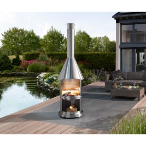 Buschbeck Edelstahlgrill Auckland, gebürsteter Edelstahl, mit Feuer und Grillrost im Garten.