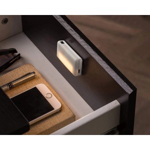 Müller-Licht LED Unterbauleuchte Twalux Weiß mit Bewegungsmelder im Schubfach.