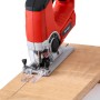 Einhell Akku-Stichsäge TE-JS 18 Li Solo mit Spanreißschutz beim Sägen von Holz.