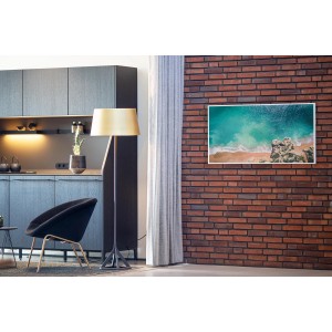 Könighaus Infrarotheizung 60x120 Traumstrand an Backsteinwand im Wohnraum.