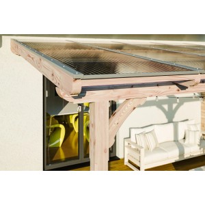 Skan Holz Terrassenüberdachung Rimini aus Douglasie mit Polycarbonat-Doppelstegplatten.