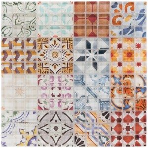 Mosaik Glas Retro Mix, 30x30 cm: Quadratische Mosaikfliesen in verschiedenen Farben und Mustern.