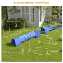 PawHut Hunde Agility Set mit blauem Tunnel, weißen Slalomstangen, Hürde, Sprungring und Pausenbox auf Rasen.