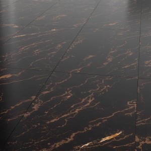 Dunkle, polierte Feinsteinzeug Bodenfliese (60x120 cm) in Marmor Optik.