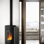 Freepoint Pelletofen Duke, Stahl silberfarben, 14 kW mit Automatik im modernen Wohnraum.