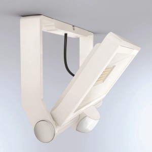 Weißer Steinel Sensor-LED-Strahler XLED One S für Deckenmontage, mit Bewegungsmelder.