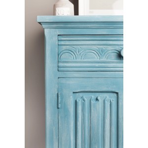 Möbelstück mit Rust-Oleum Kreidefarbe in Weiß gewachst für Vintage-Look.