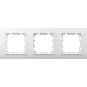 Weißer Vilma 3-fach Abdeckrahmen für Schalter und Steckdosen.