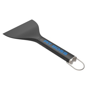 Pit Boss Plancha Schaber, Grillutensil aus dem Ultimate Kit, mit schwarzem Griff und blauem Logo.
