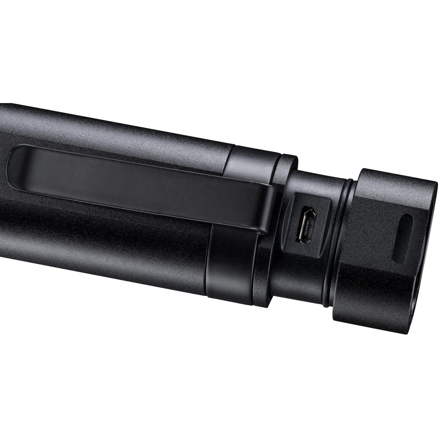 Detailaufnahme: Schwarze Varta Akku-LED-Taschenlampe Night Cutter F20R mit Clip und USB-Anschluss.