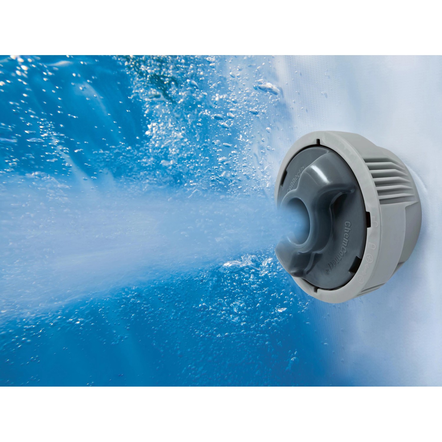 Detailaufnahme: AirJet-Düse im Bestway Lay-Z-Spa Whirlpool St. Lucia in Betrieb.