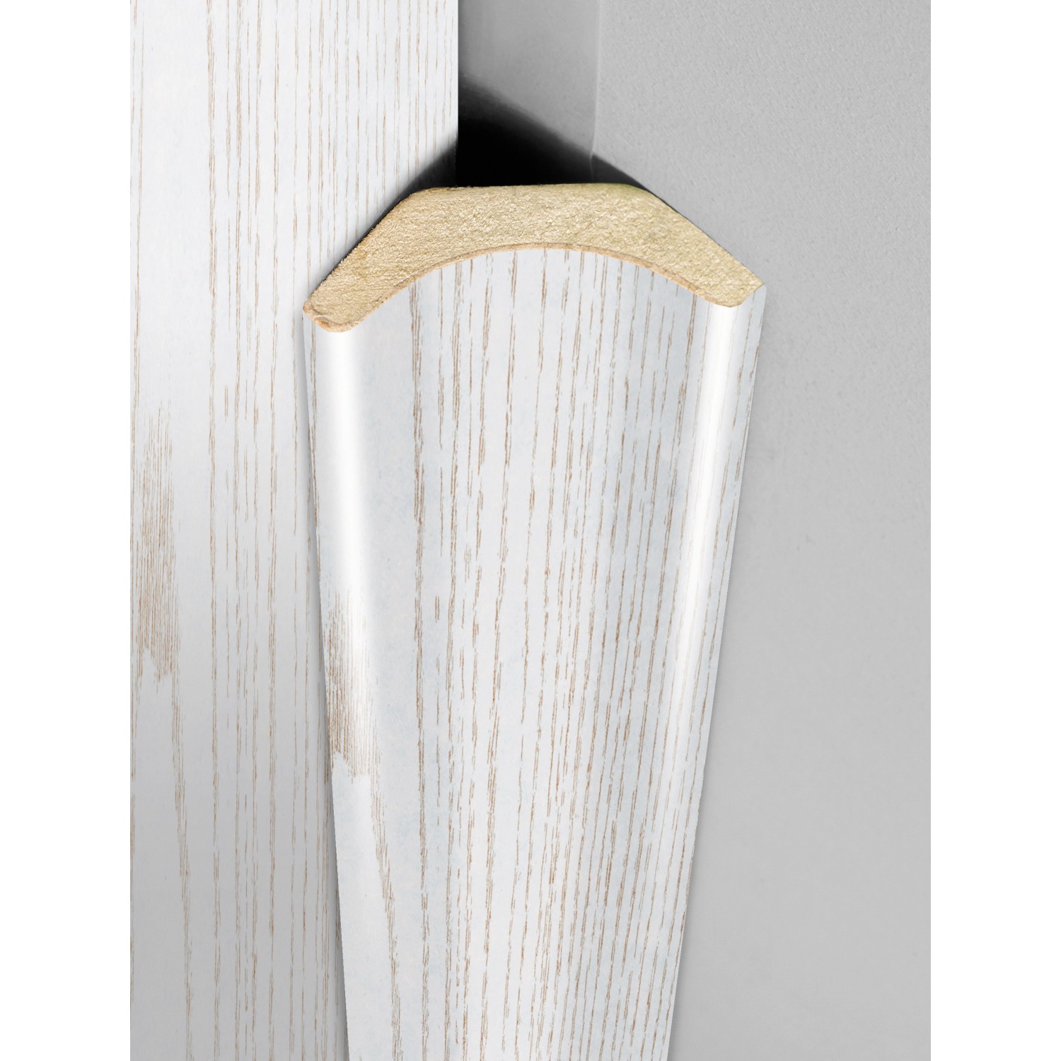 Hohlkehlleiste Esche Weiß, foliert, 22x22mm, zur Wand- und Deckenpaneel-Montage.