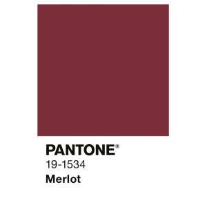 Alpina Innenfarbe Pantone Merlot Weinrot. Farbprobe in tiefem Weinrot mit Pantone-Code 19-1534.