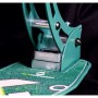 Grüner Six Degrees Aluminium Scooter: Detailansicht des Klappmechanismus und des Trittbretts mit Grip-Tape. Höhenverstellbar.