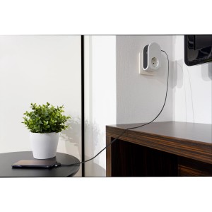 REV Ritter Ladegerät Flex 3 in 1 Weiß im Einsatz: Smartphone wird geladen.