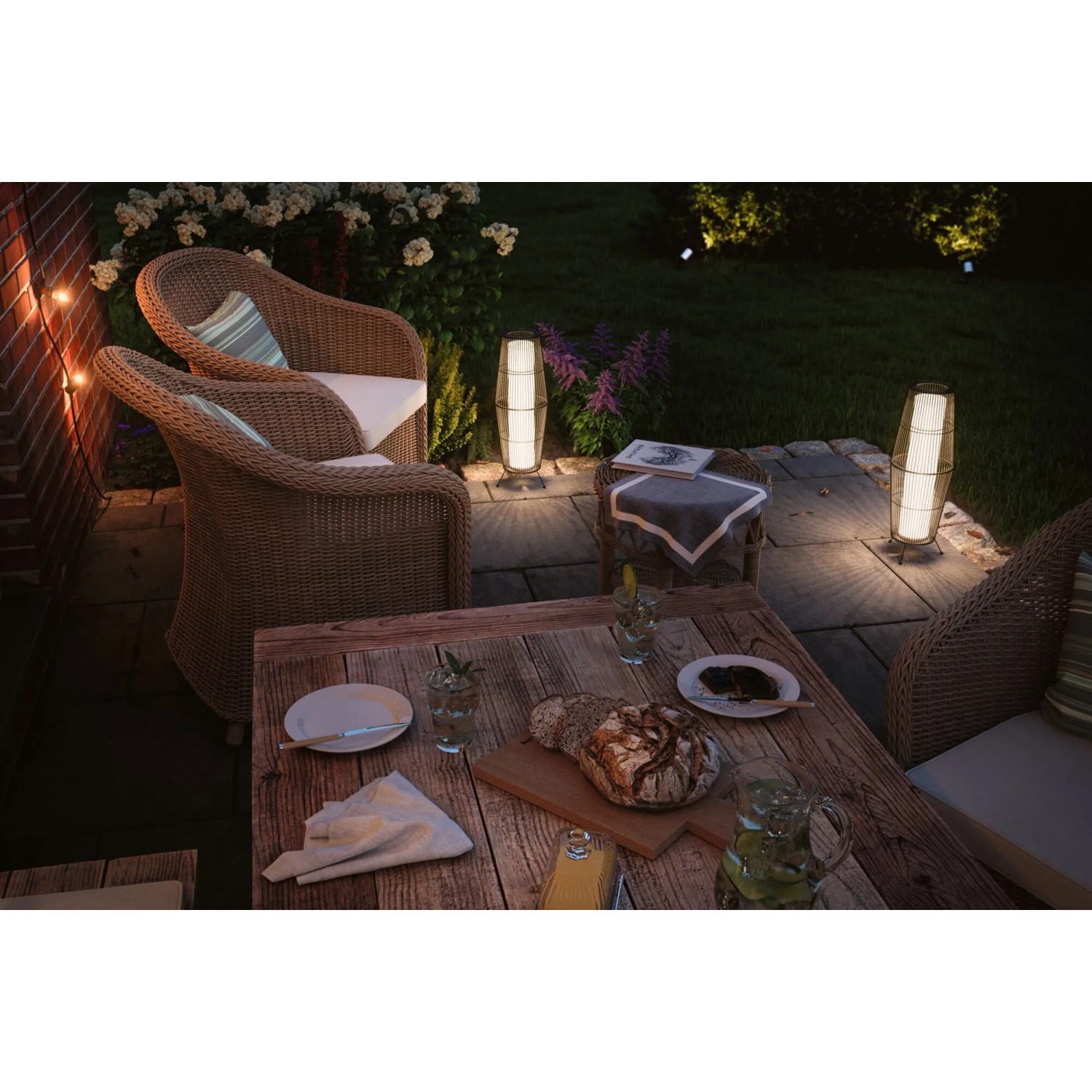 Paulmann LED Lichtobjekt Basket, braun, im Gartenambiente. Dekorative Außenleuchte aus der Plug & Shine Serie.