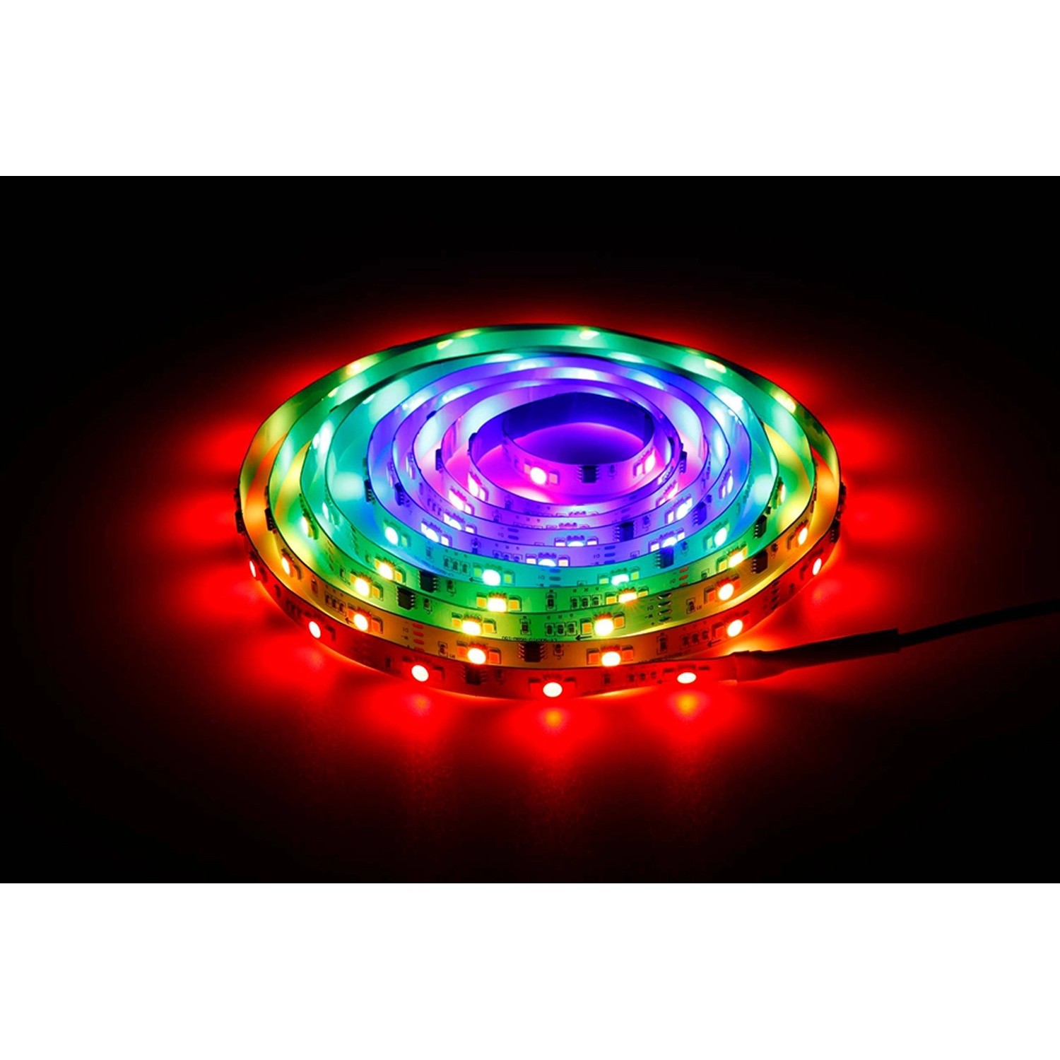 Aufgerollter Eglo LED Stripe RGBIC, 3 m, mit dynamischen Farben. Smarte Leuchte für stimmungsvolle Beleuchtung.