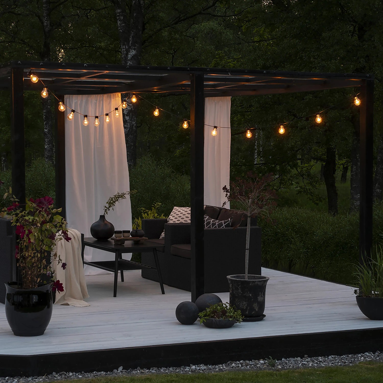 Konstsmide LED-Lichterkette Outdoor Biergarten 20 Glühbirnen Bernsteinfarben kaufen bei OBI