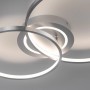 Moderne LED-Deckenleuchte Asmina aus Aluminium mit verschlungenen Ringen, warmweißes Licht.