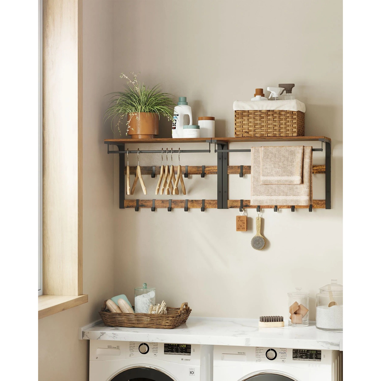 Songmics Wandgarderobe Barnet-old mit Ablage, 10 Haken, braun-schwarz. Praktische Flurgarderobe im Industrie-Design.