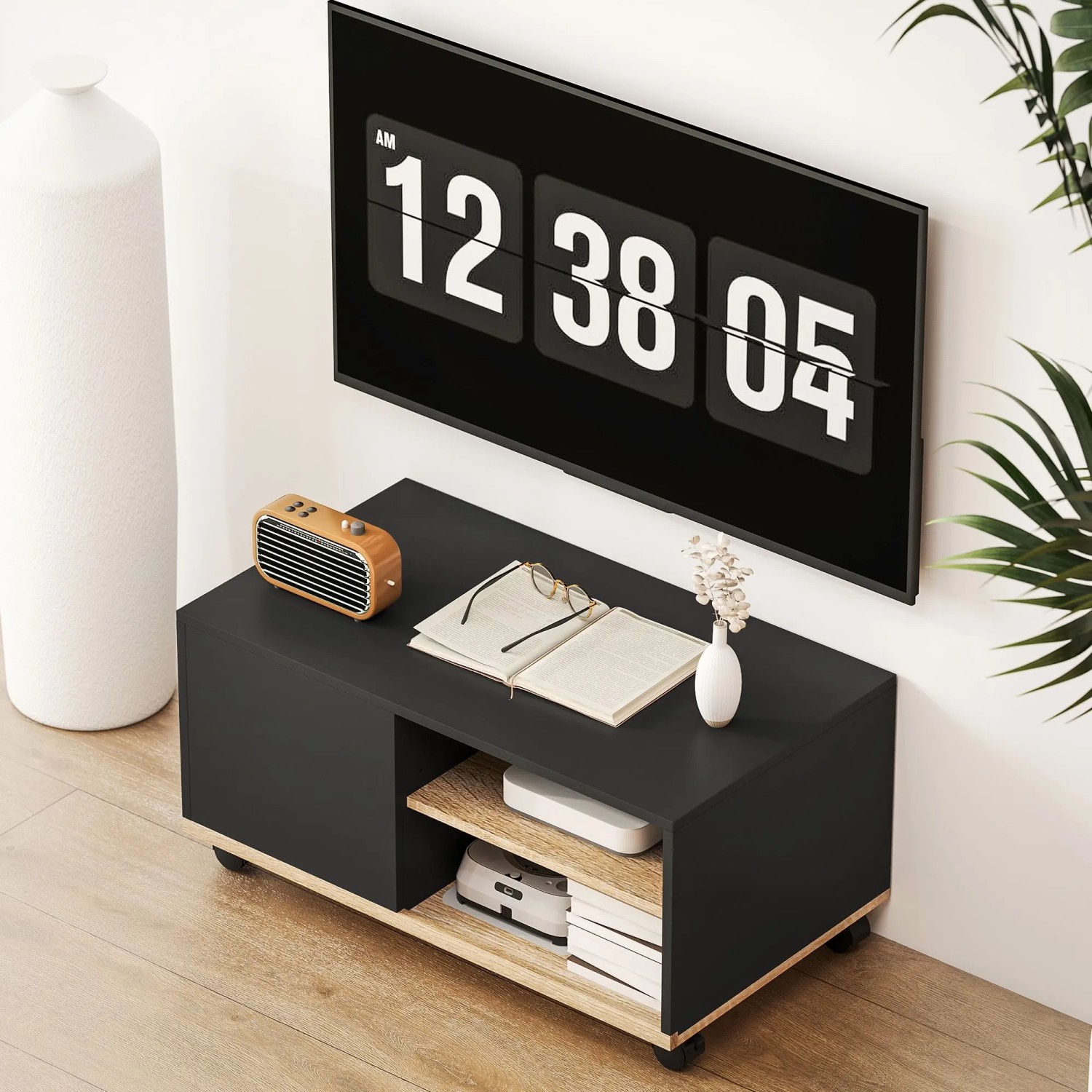 Modernes HOMCOM TV-Board in Schwarz-Eiche-Optik auf Rollen. Kompakter Fernsehschrank mit Fächern und Stauraum für Wohnzimmer.