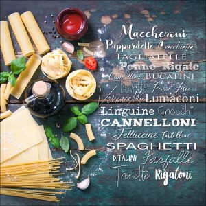 Glasbild Kochkreation II, 50x50 cm, mit Pasta-Motiven und Zutaten auf Holzgrund.