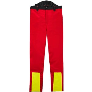 Rote Scheibler Schnittschutz-Bundhose Basic mit gelben Warnkeilen, Teil der Arbeitskleidung.