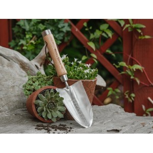 Kent & Stowe Multifunktions-Handschaufel aus Edelstahl mit Holzgriff für Gartenarbeiten.