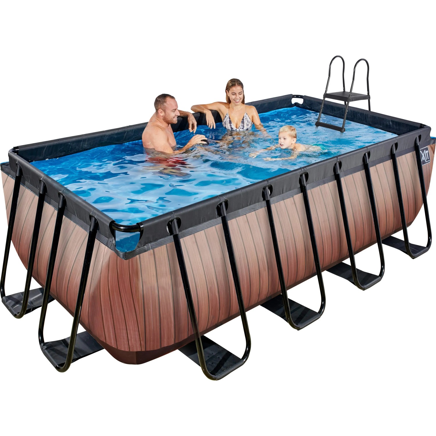 Rechteckiger EXIT Wood Pool in Braun mit Stahlrahmen, Poolleiter und Familie im Wasser.