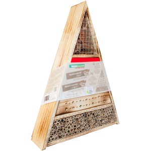 Windhager Insektenhotel Trigon aus Holz, dreieckig, mit Füllmaterialien für Nützlinge.