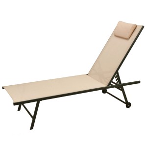 Beige Lounge-Bett (185 cm) mit Stahlrahmen, verstellbarer Rückenlehne und Kissen für Garten, Terrasse oder Pool.