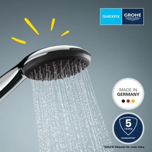 Grohe Vitalio Start 110 Handbrause Chrom mit Wasserstrahl im Einsatz.