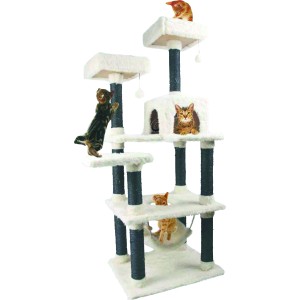Weißer Katzenkratzbaum mit mehreren Ebenen, Höhle, Hängematte und Spielzeug.