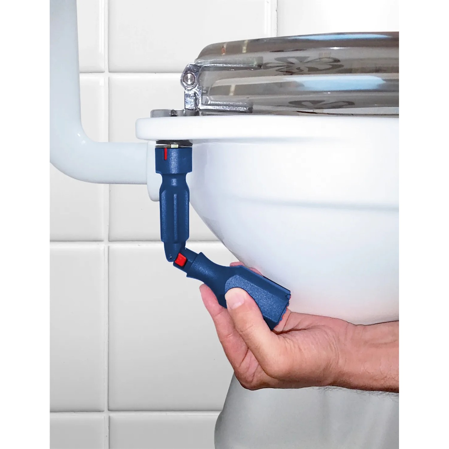 baliv Universal-Montageschlüssel 19in1 im Einsatz an einem WC-Sitz.