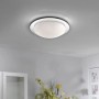 Chromfarbene LED-Deckenleuchte Skyler Ø 38 cm mit Sternenhimmel-Optik.