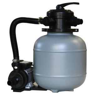Sandfilteranlage für BWT Ovalpool-Set, Pumpe und Filterkessel aus Kunststoff.