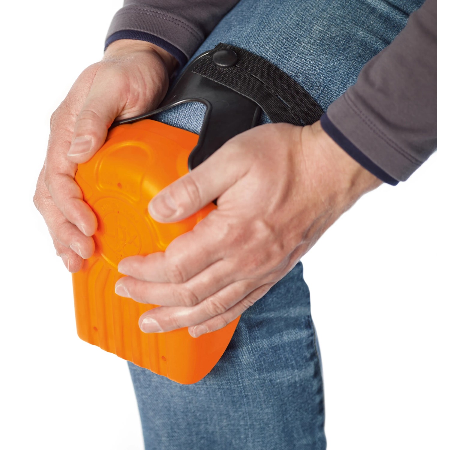 Orange LUX Knieschoner Comfort am Knie mit verstellbarem Band für optimalen Knieschutz.