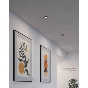 Schwarzer Eglo LED-Einbauspot Fueva 5, 11,7 cm Durchmesser, 4.000K, in Decke montiert.
