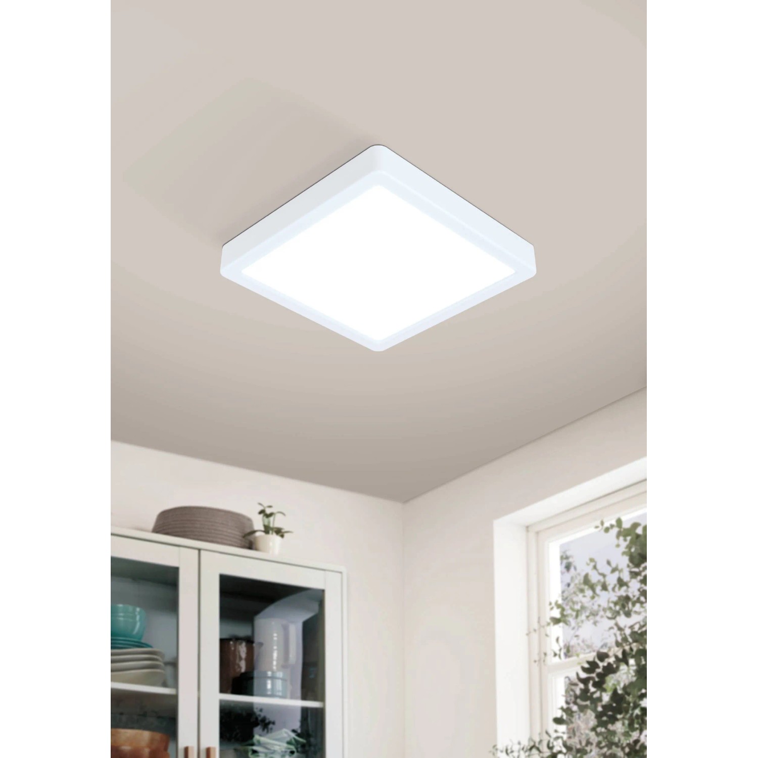 Quadratische, weiße LED-Deckenleuchte Fueva-Z von Eglo, 21x21 cm, smarte Lichtsteuerung.