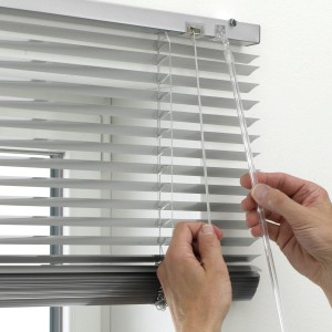 Gardinia Aluminium Jalousie, 40x175 cm, silber, mit Bedienung von Hand.