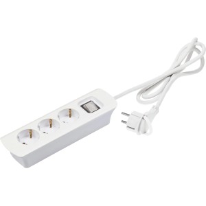 Weiße Steckdosenleiste mit Flachstecker, 3 Steckdosen und Schalter.