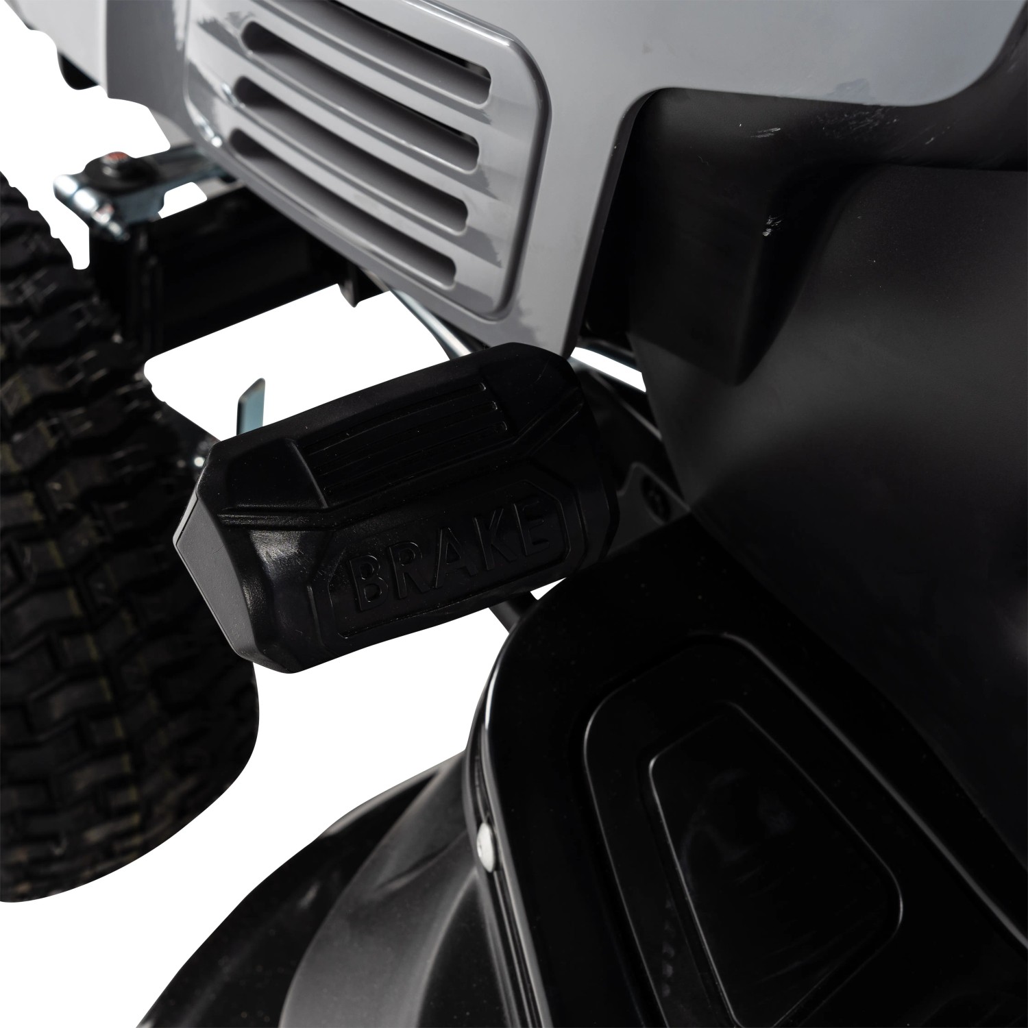 Detailaufnahme: Bremspedal des Texas Benzin-Rasentraktor Premium TTS98H.