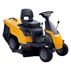 Gelber Stiga Rasentraktor Combi 166 mit 150 l Fangkorb für Rasenflächen bis 1.500 m².