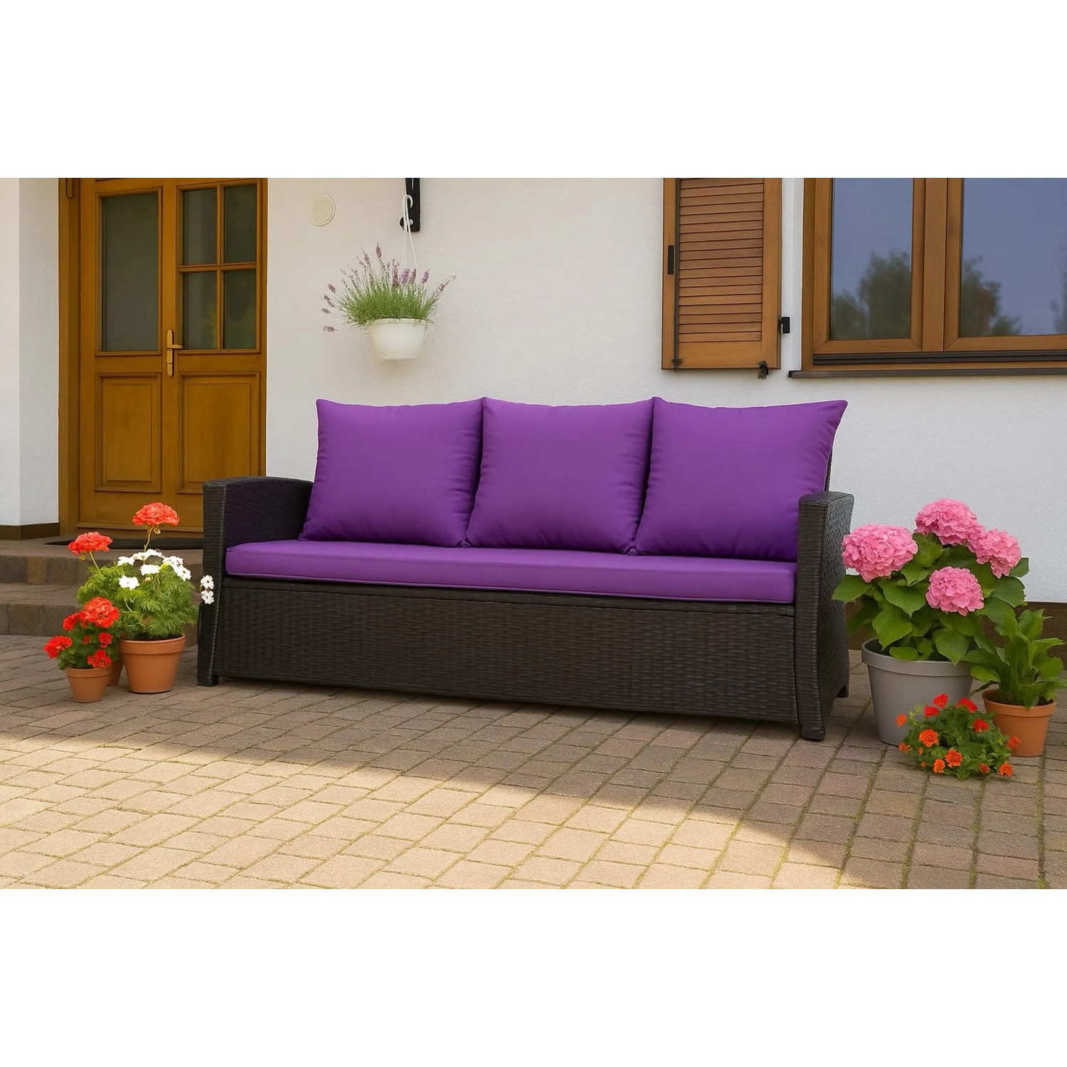 Violettes Gartenkissen-Set für Polyrattan-Möbel, 3-Sitzer Sofa mit bequemen Auflagen.